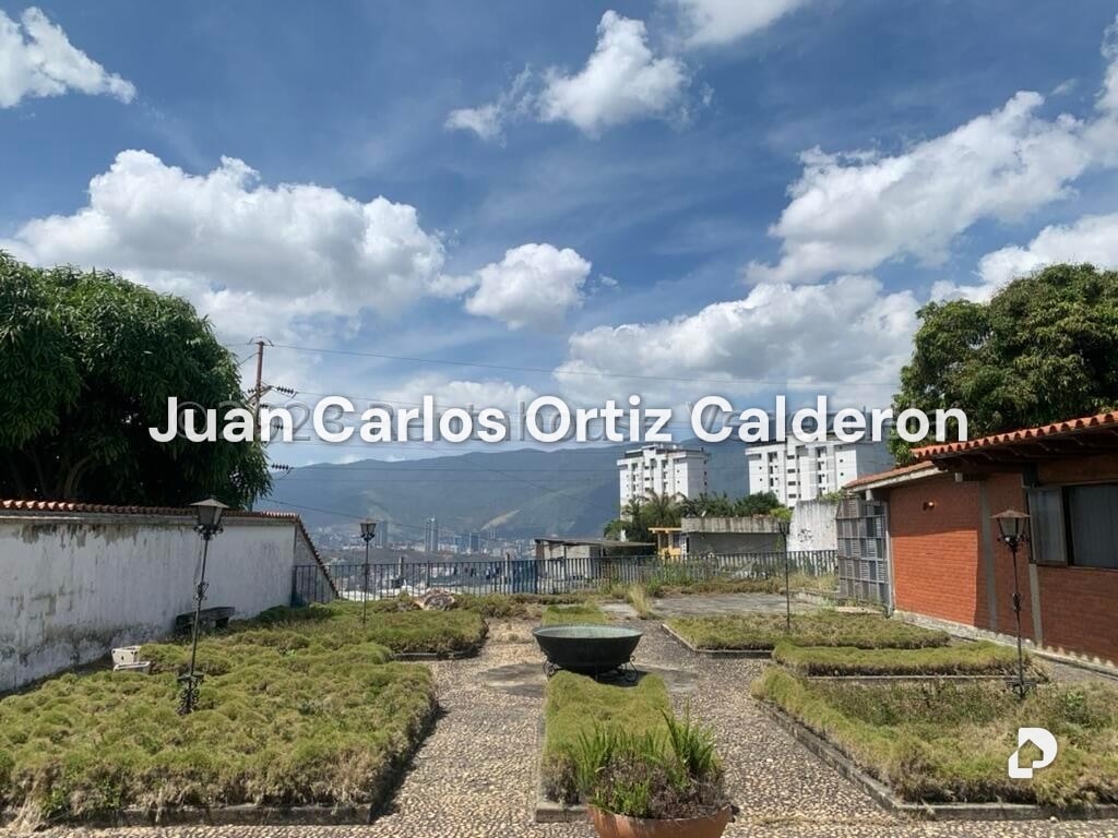 Casa en Cumbres de Curumo, Caracas – 9