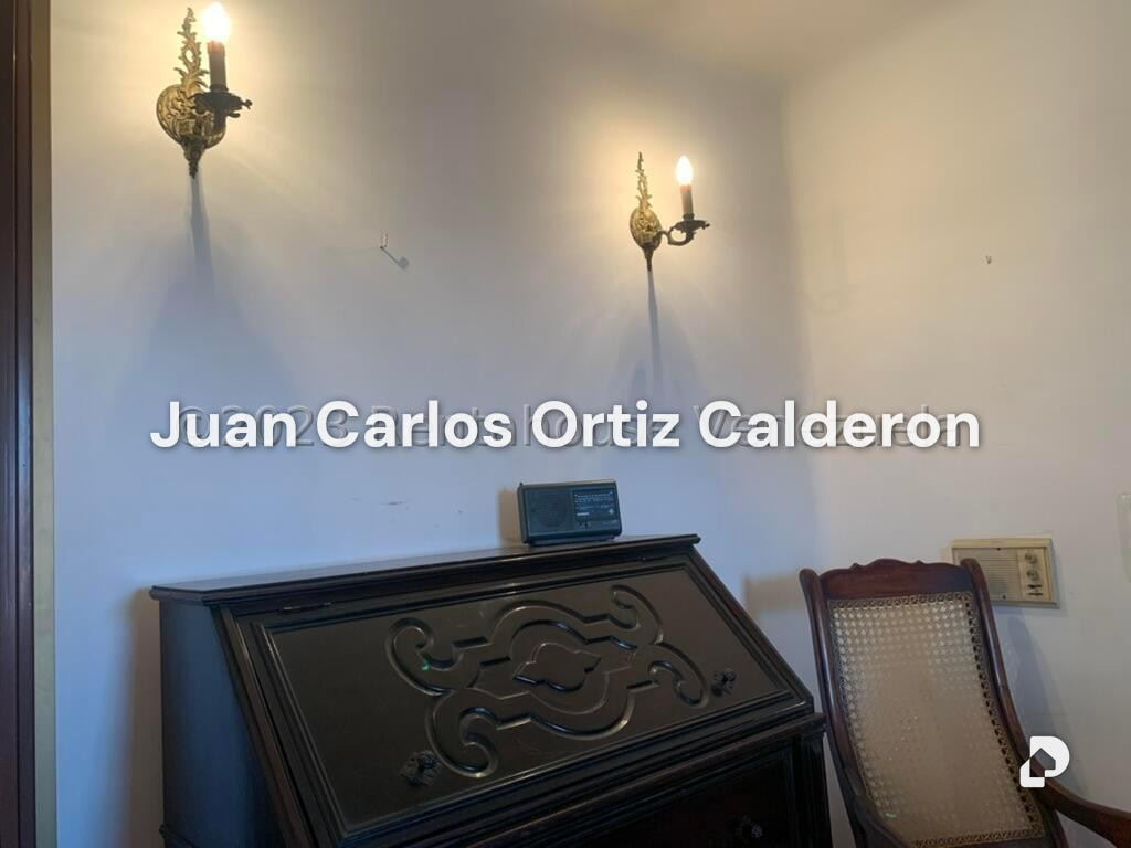 Casa en Cumbres de Curumo, Caracas – 23