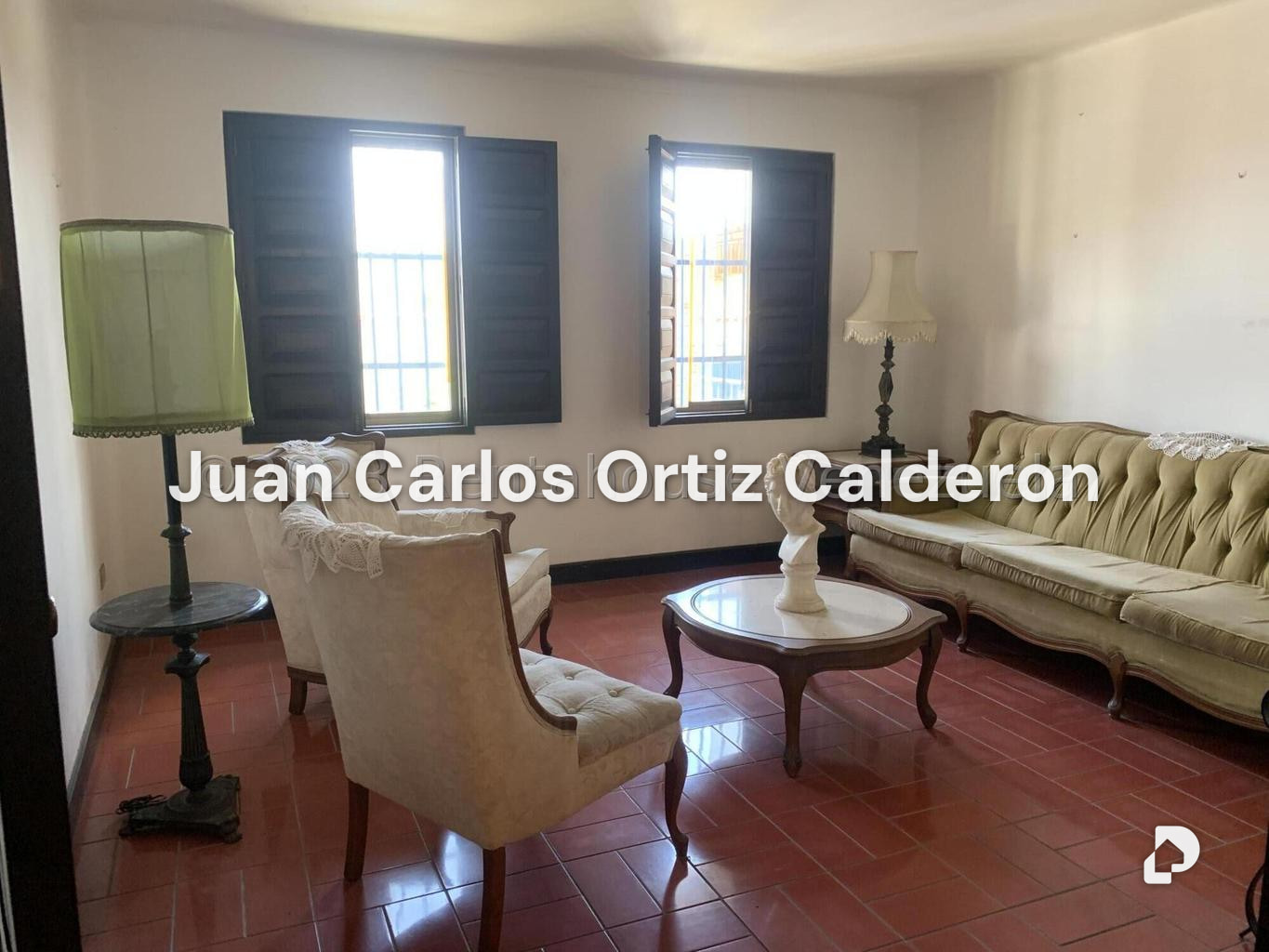 Casa en Cumbres de Curumo, Caracas – 30
