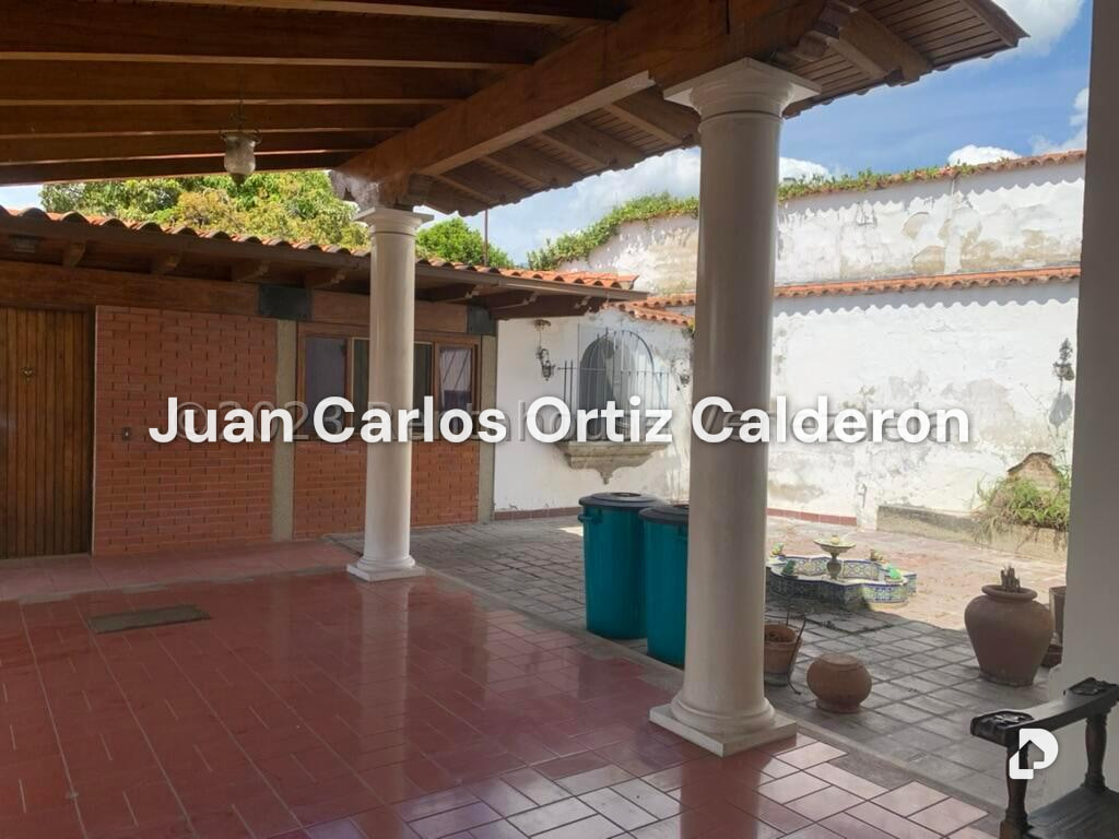 Casa en Cumbres de Curumo, Caracas – 15