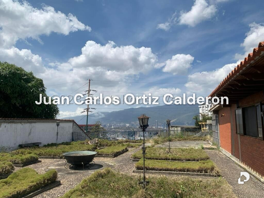 Casa en Cumbres de Curumo, Caracas – 10