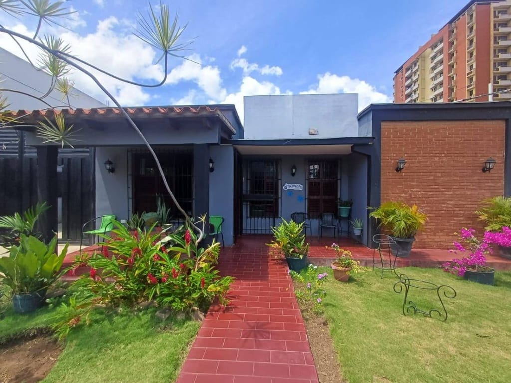 Casa en Avenida Rotaria, Barquisimeto - 1