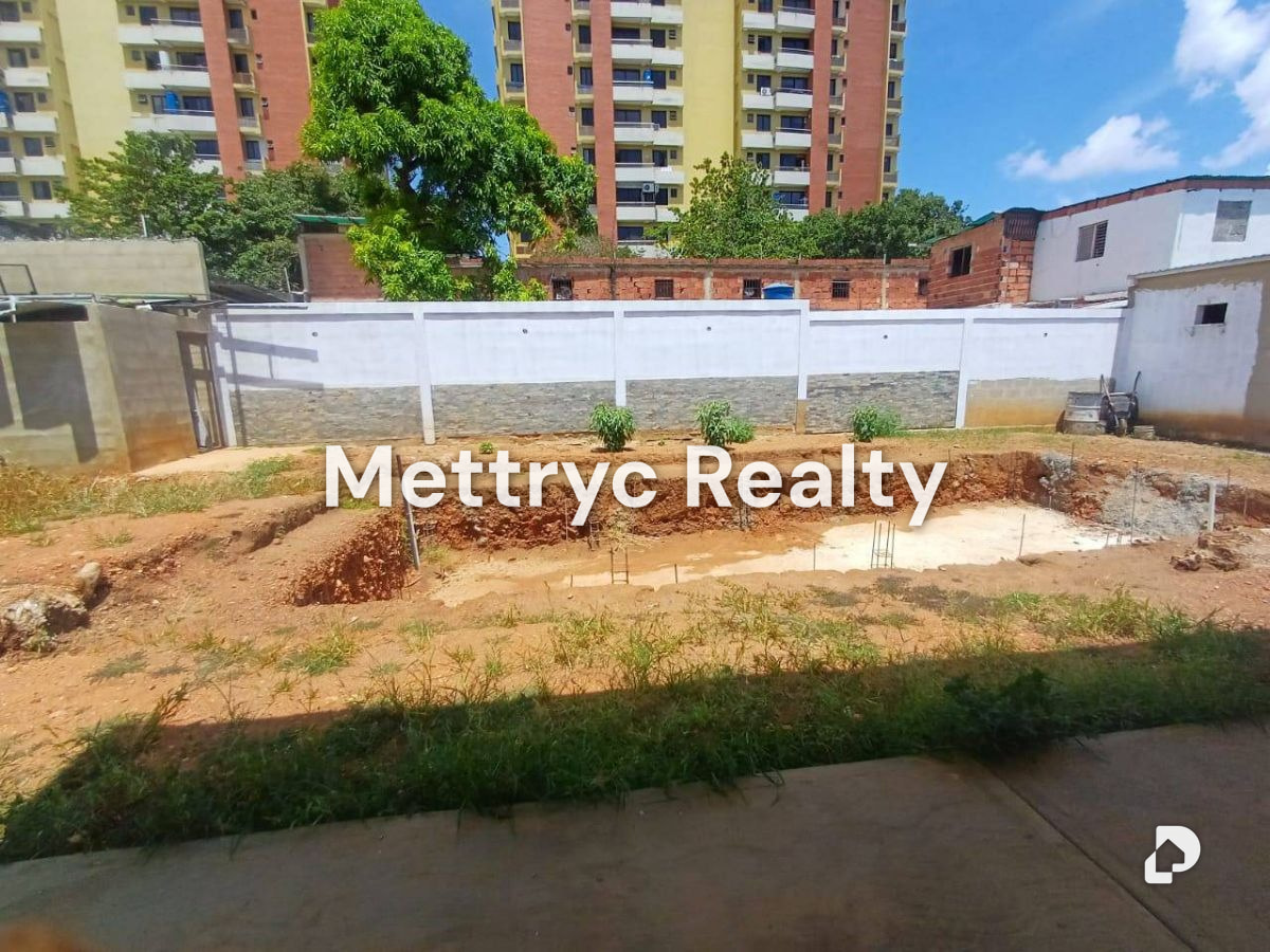 Casa en Avenida Rotaria, Barquisimeto – 24