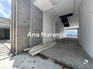 Casa en Prados del Este, Caracas – 29