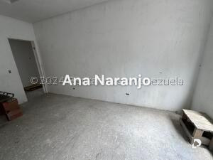 Casa en Prados del Este, Caracas – 28