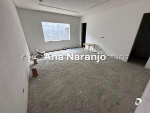 Casa en Prados del Este, Caracas – 30