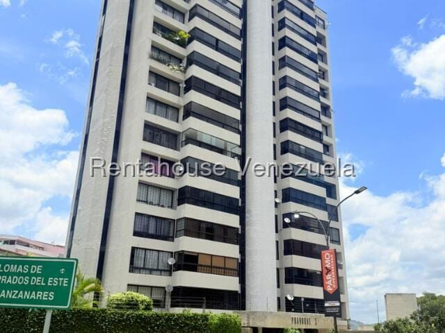 Apartamento en Alto Prado, Caracas - 1
