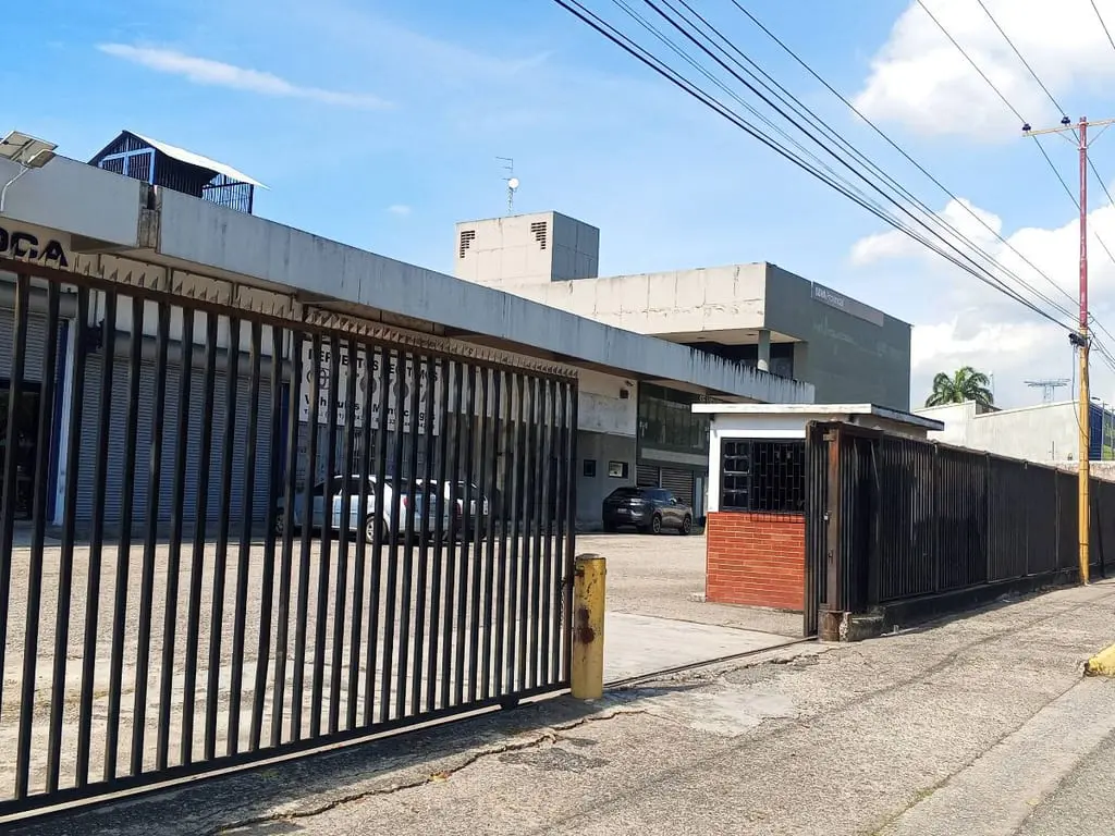 Local comercial en Valencia - 1
