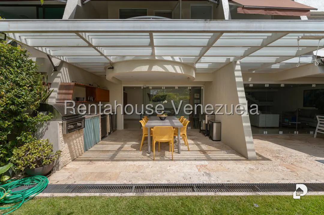 Apartamento en Santa Rosa de Lima, Caracas – 25