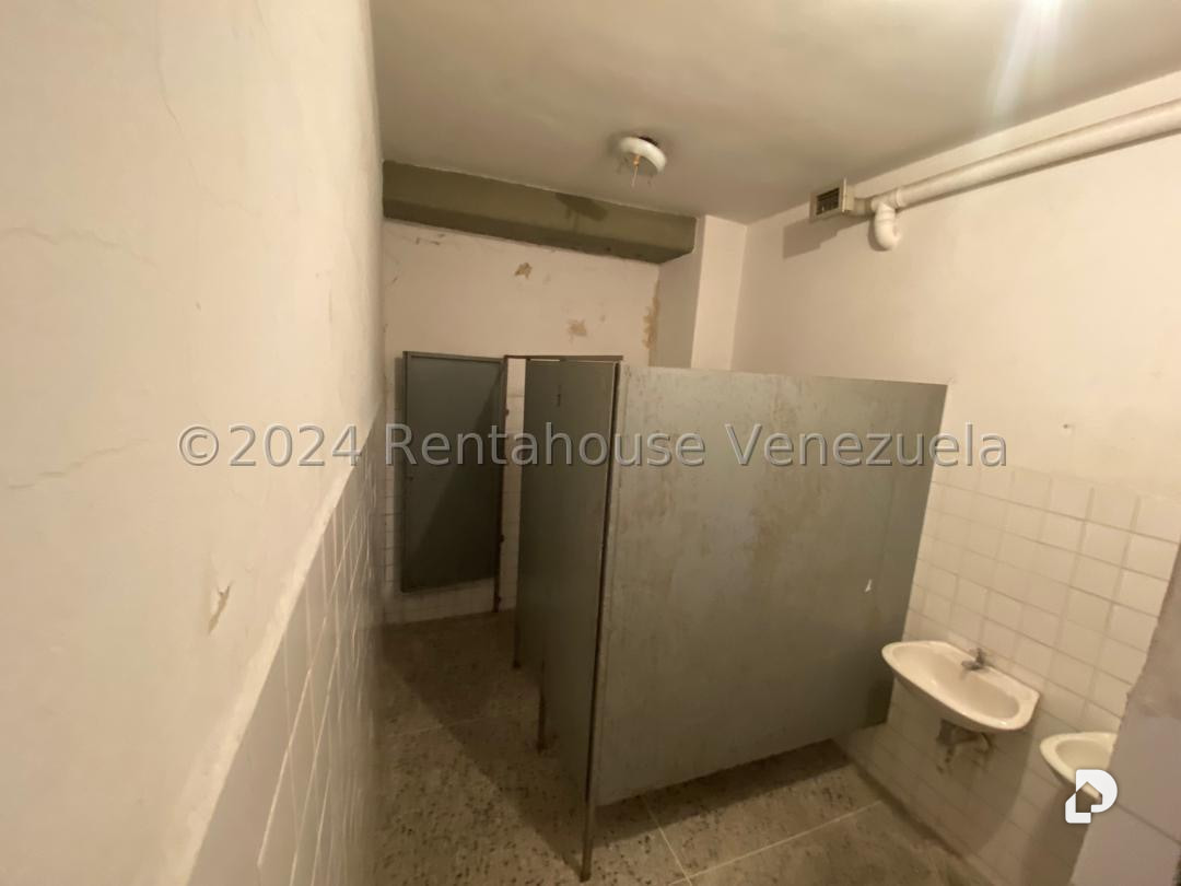 Local comercial en Catia, Caracas – 13