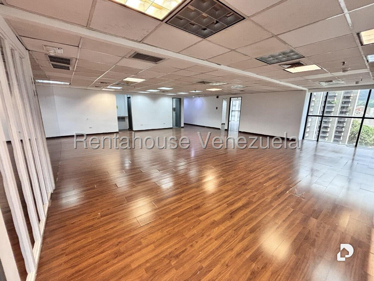 Local comercial en El Bosque, Caracas – 16