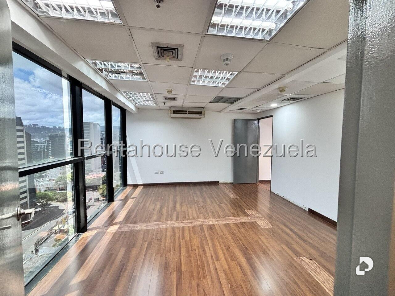 Local comercial en El Bosque, Caracas – 14