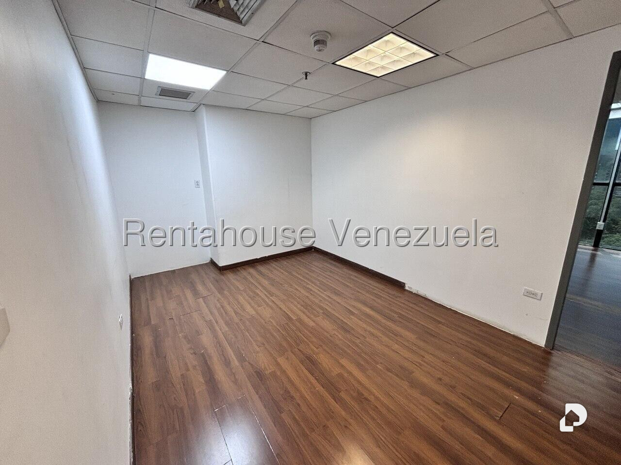 Local comercial en El Bosque, Caracas – 11
