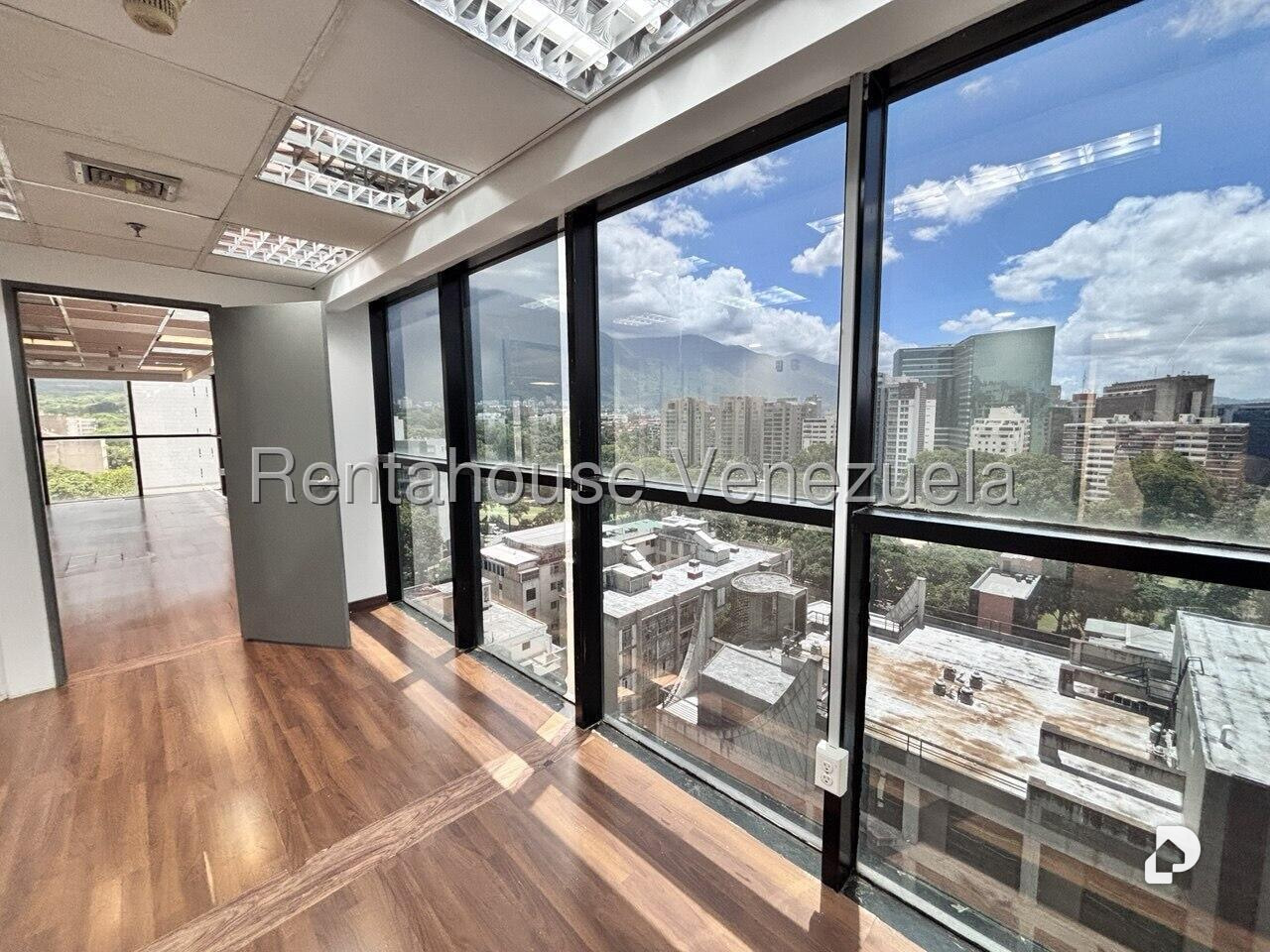 Local comercial en El Bosque, Caracas – 13