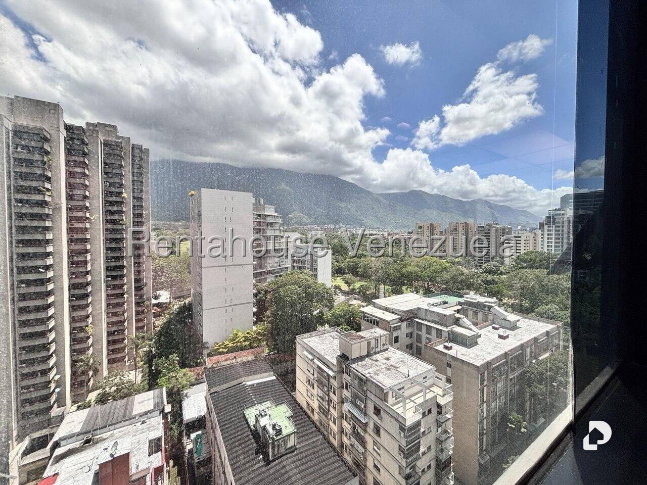 Local comercial en El Bosque, Caracas – 30