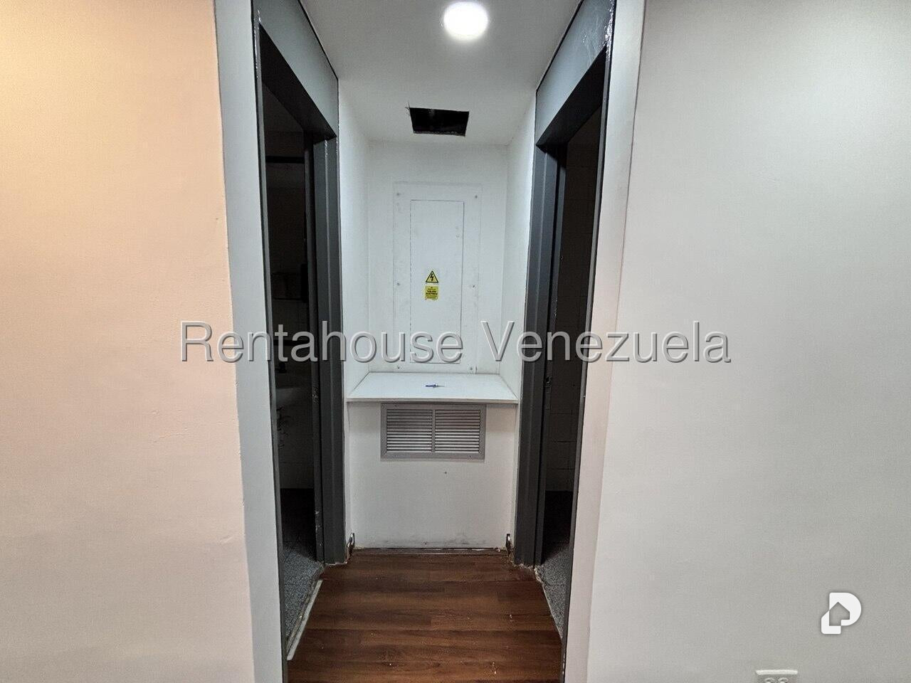 Local comercial en El Bosque, Caracas – 22