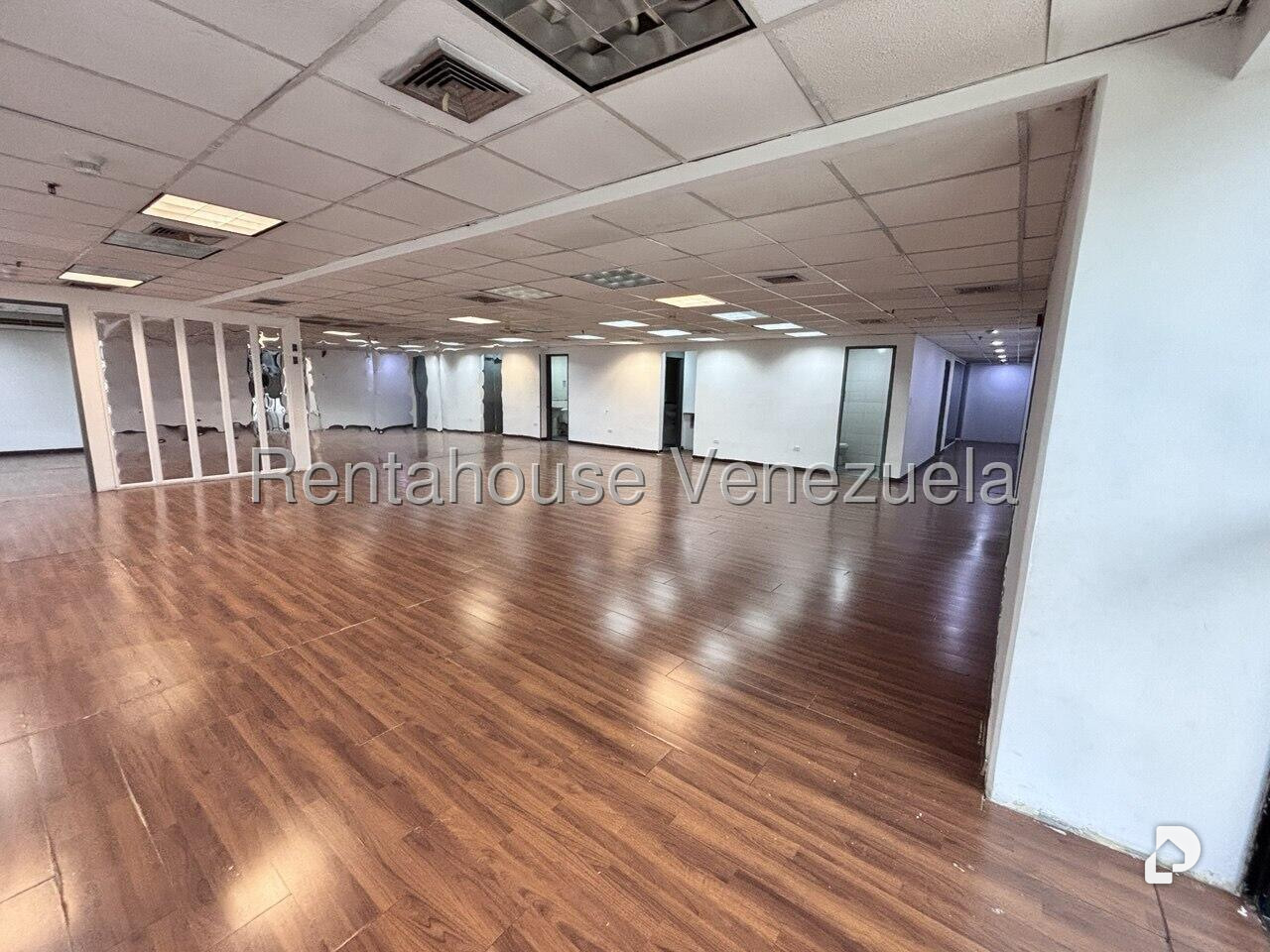 Local comercial en El Bosque, Caracas – 21