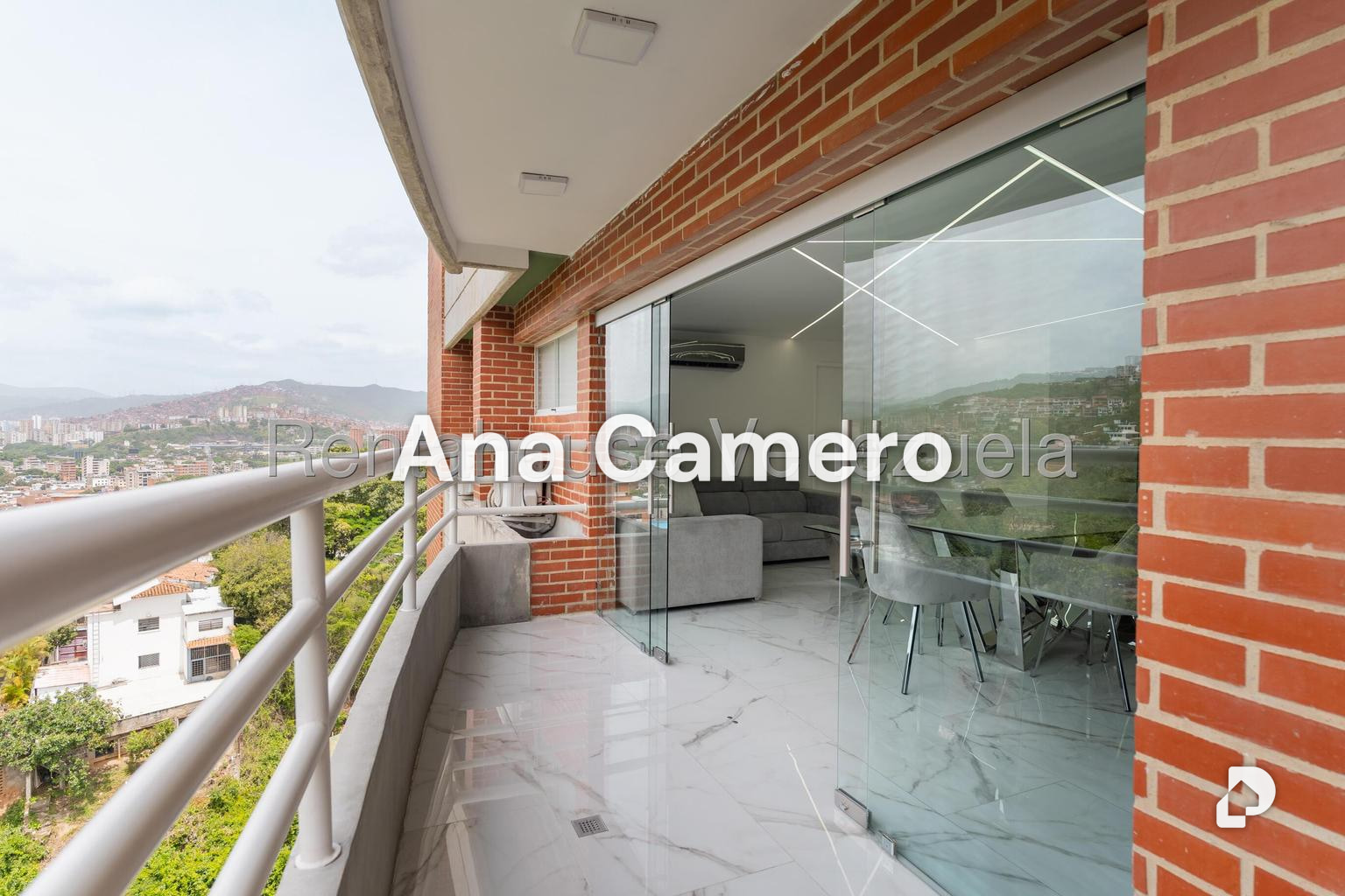 Penthouse en Urbanización Colinas de Los Chaguaramos, Caracas – 9