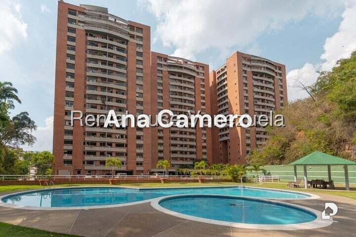 Penthouse en Urbanización Colinas de Los Chaguaramos, Caracas – 1