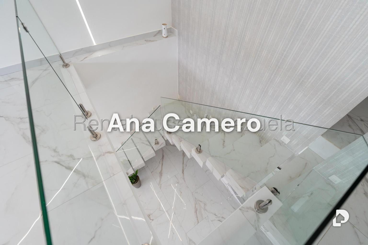 Penthouse en Urbanización Colinas de Los Chaguaramos, Caracas – 25