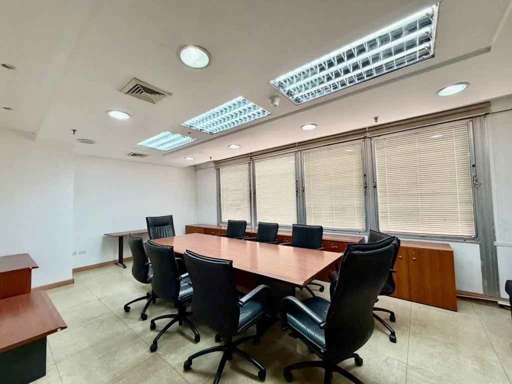 Oficina en Las Mercedes, Caracas - 1