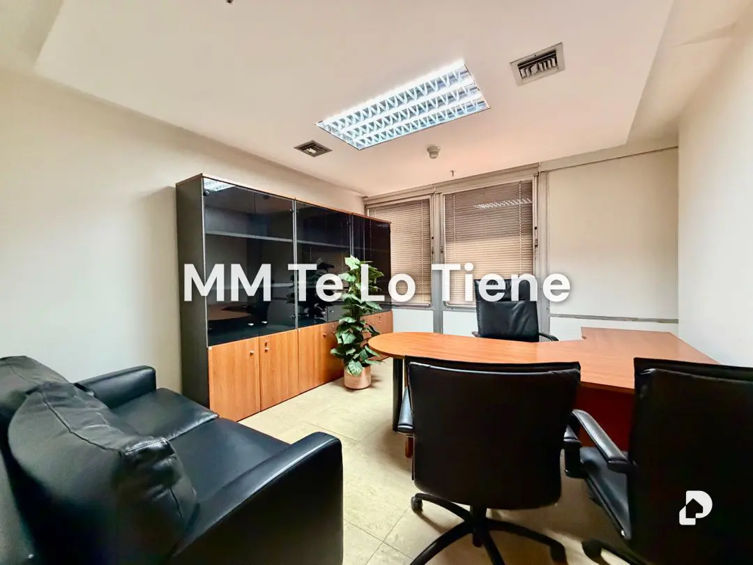 Oficina en Las Mercedes, Caracas – 17