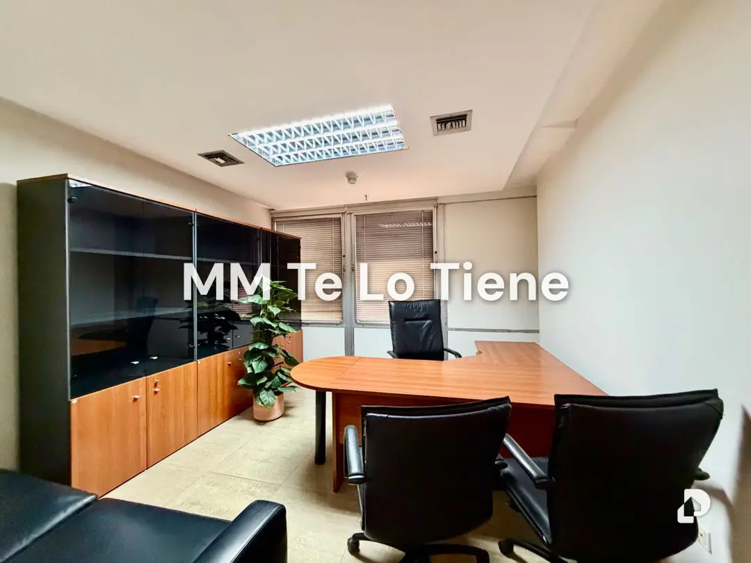 Oficina en Las Mercedes, Caracas – 23