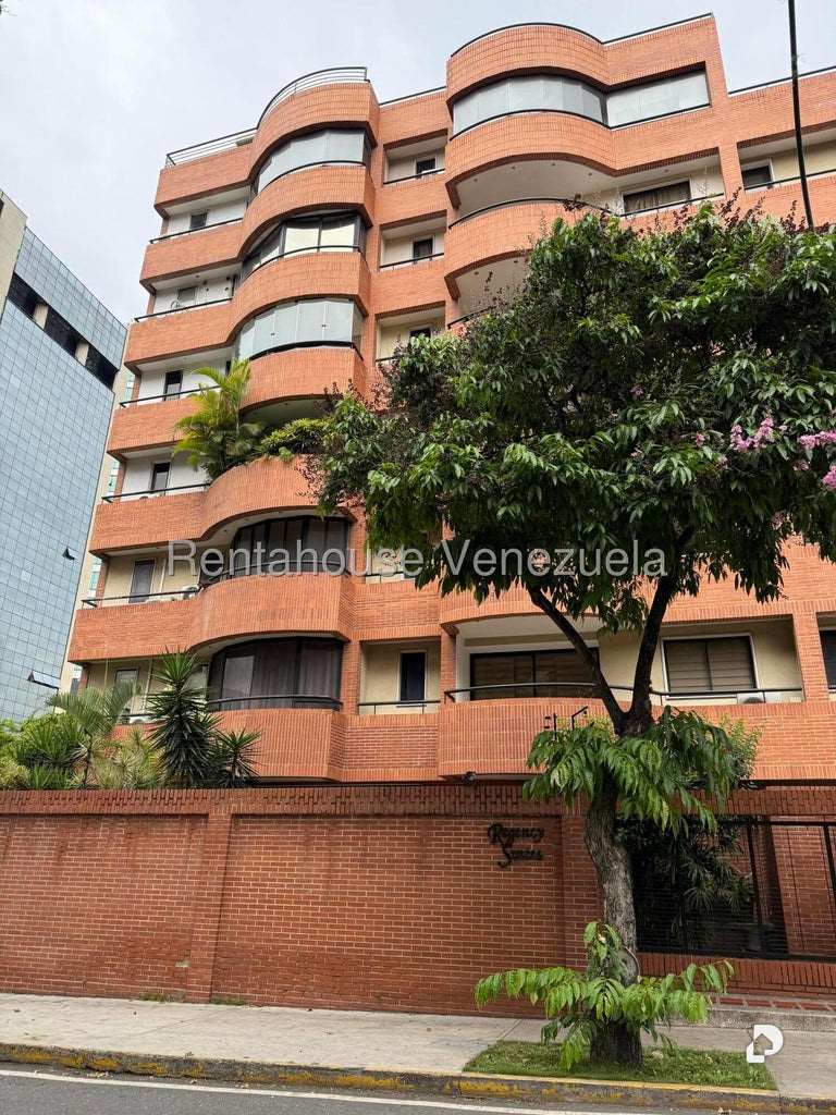 Apartamento en Campo Alegre, Caracas – 2