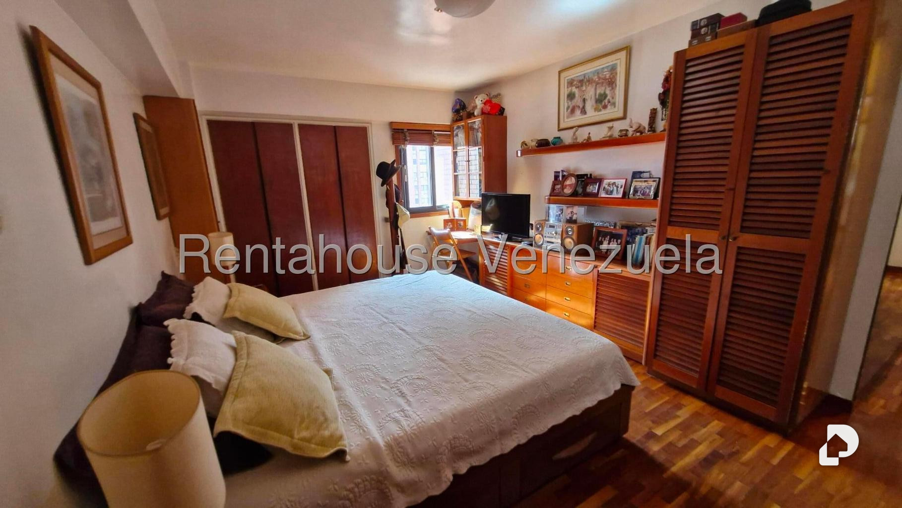 Apartamento en Los Dos Caminos, Caracas – 28