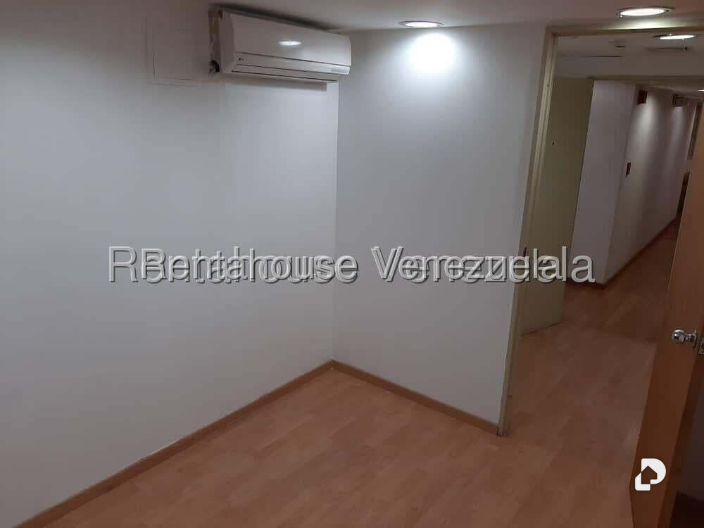 Oficina en Chuao, Caracas – 9
