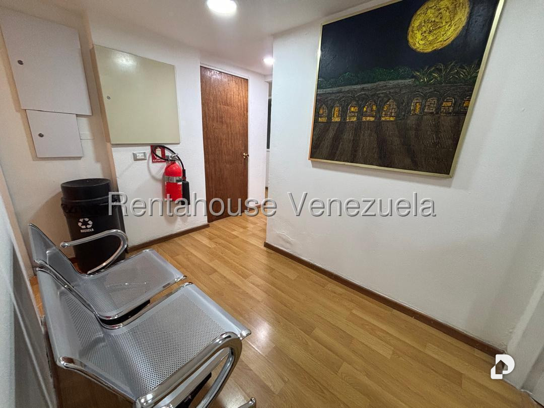 Oficina en Chuao, Caracas – 13