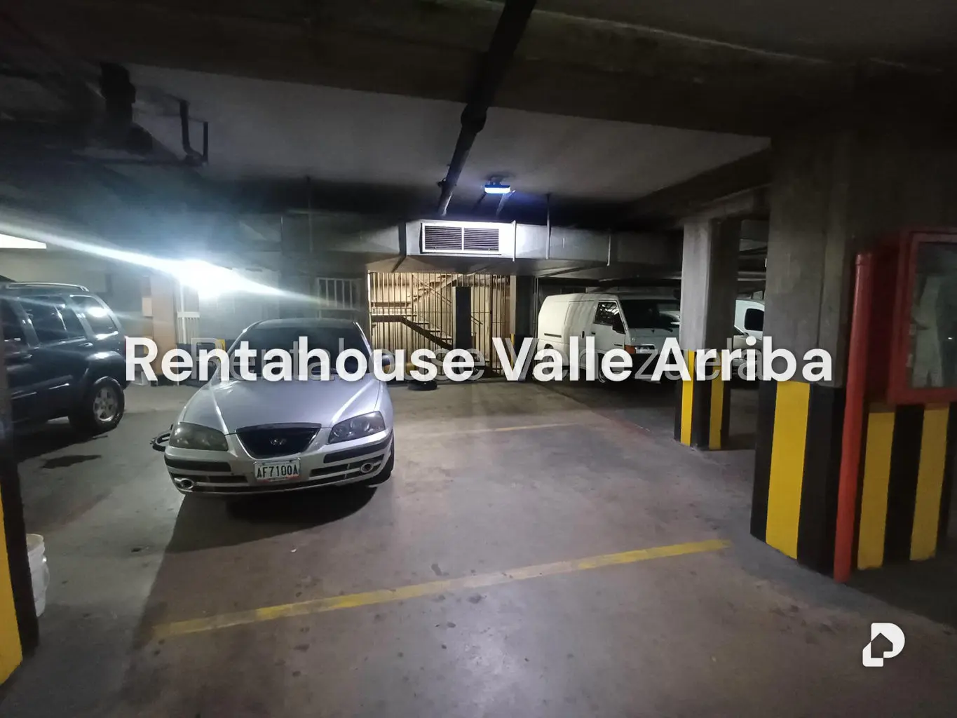 Garaje/Estacionamiento en Los Dos Caminos, Caracas – 18