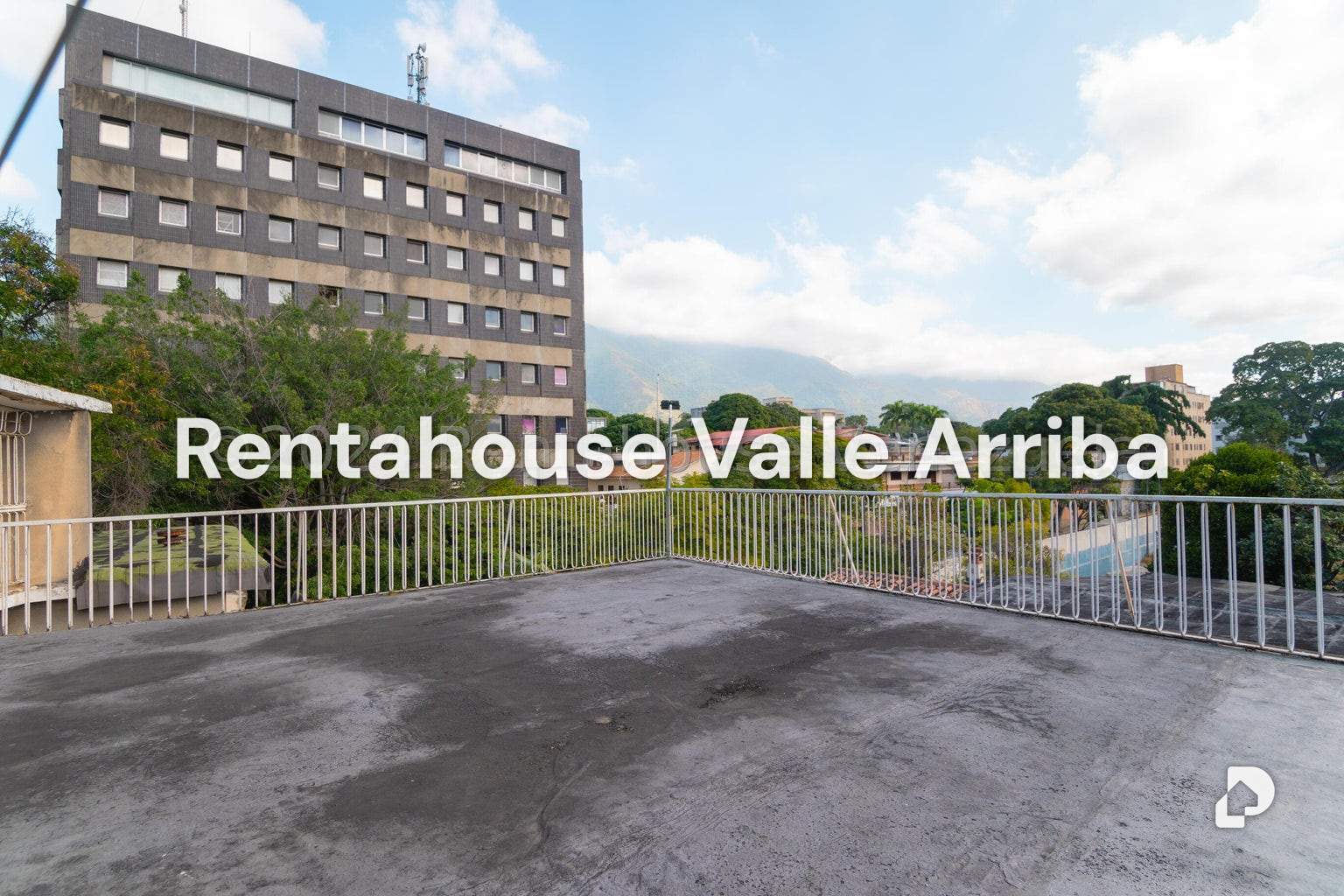 Edificio en El Bosque, Caracas – 11