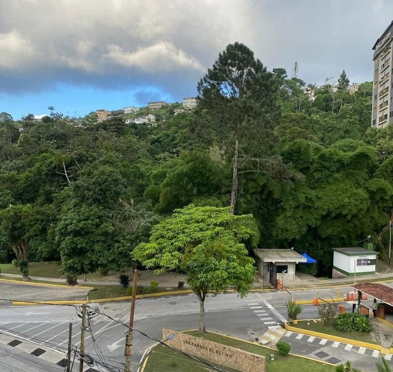 Apartamento en Parque El Retiro, Altos Mirandinos - 1