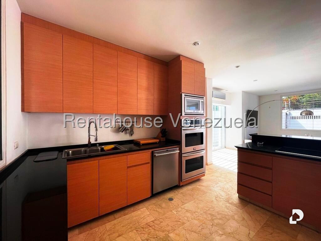 Casa en Alto Prado, Caracas – 29