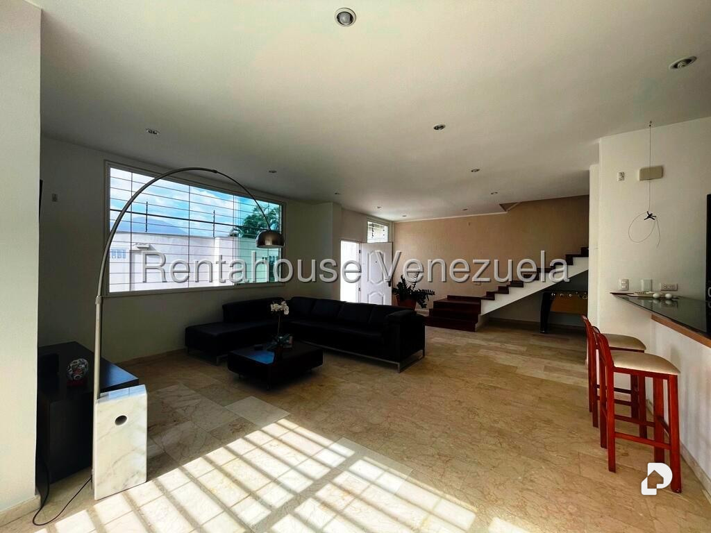 Casa en Alto Prado, Caracas – 17