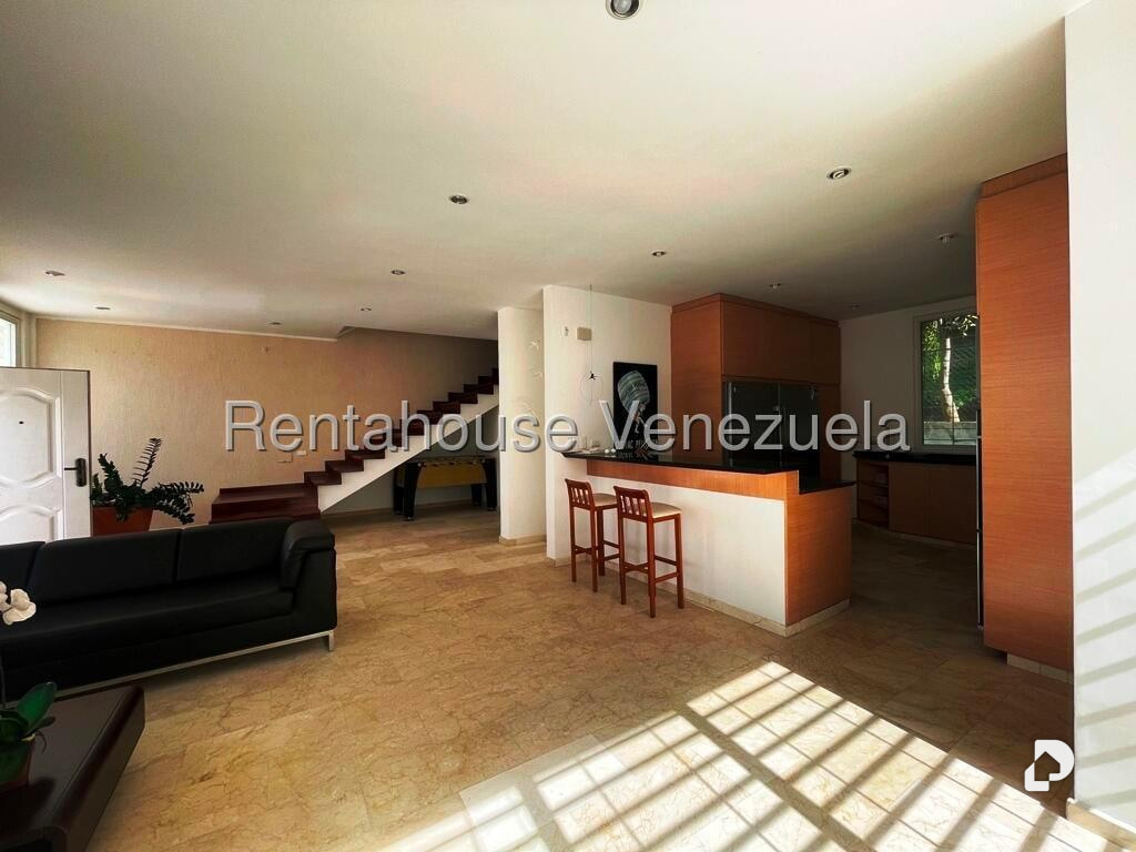 Casa en Alto Prado, Caracas – 20