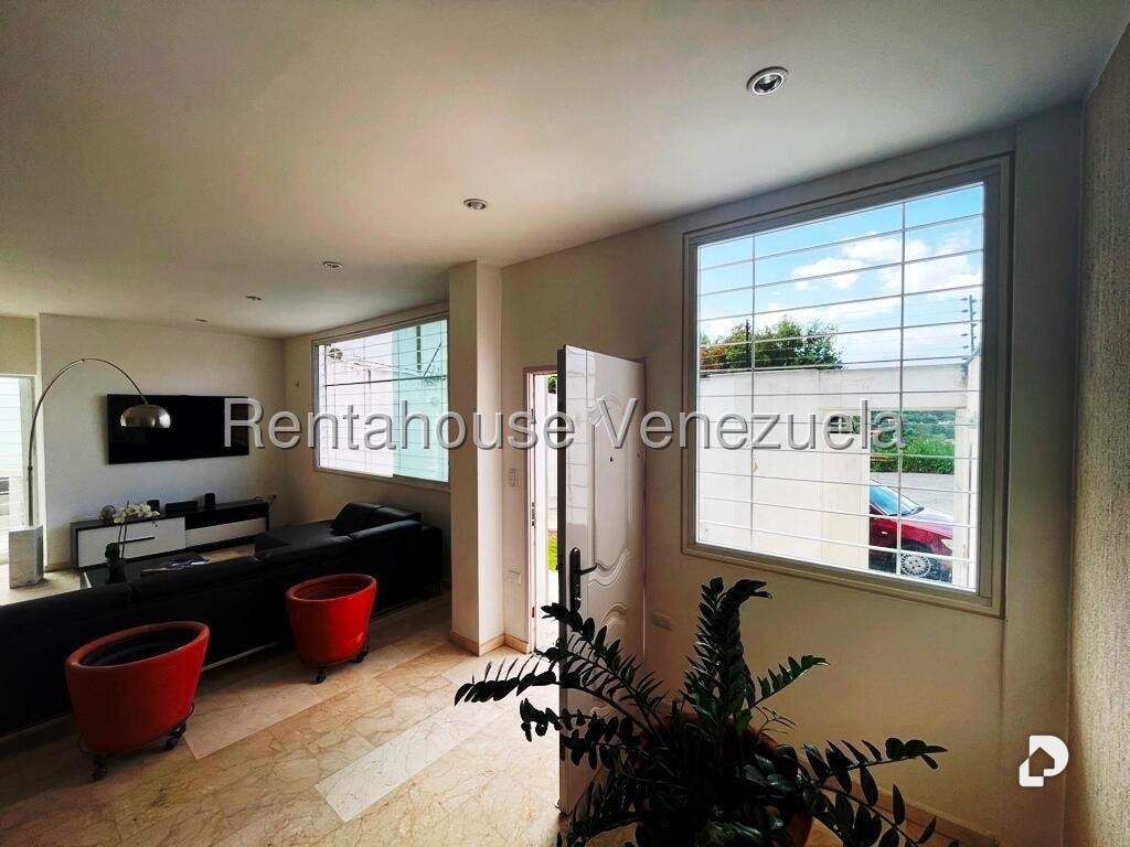 Casa en Alto Prado, Caracas – 15