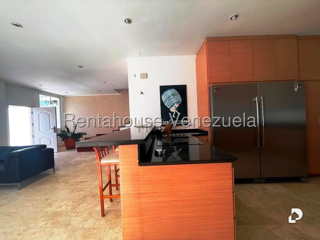 Casa en Alto Prado, Caracas – 23