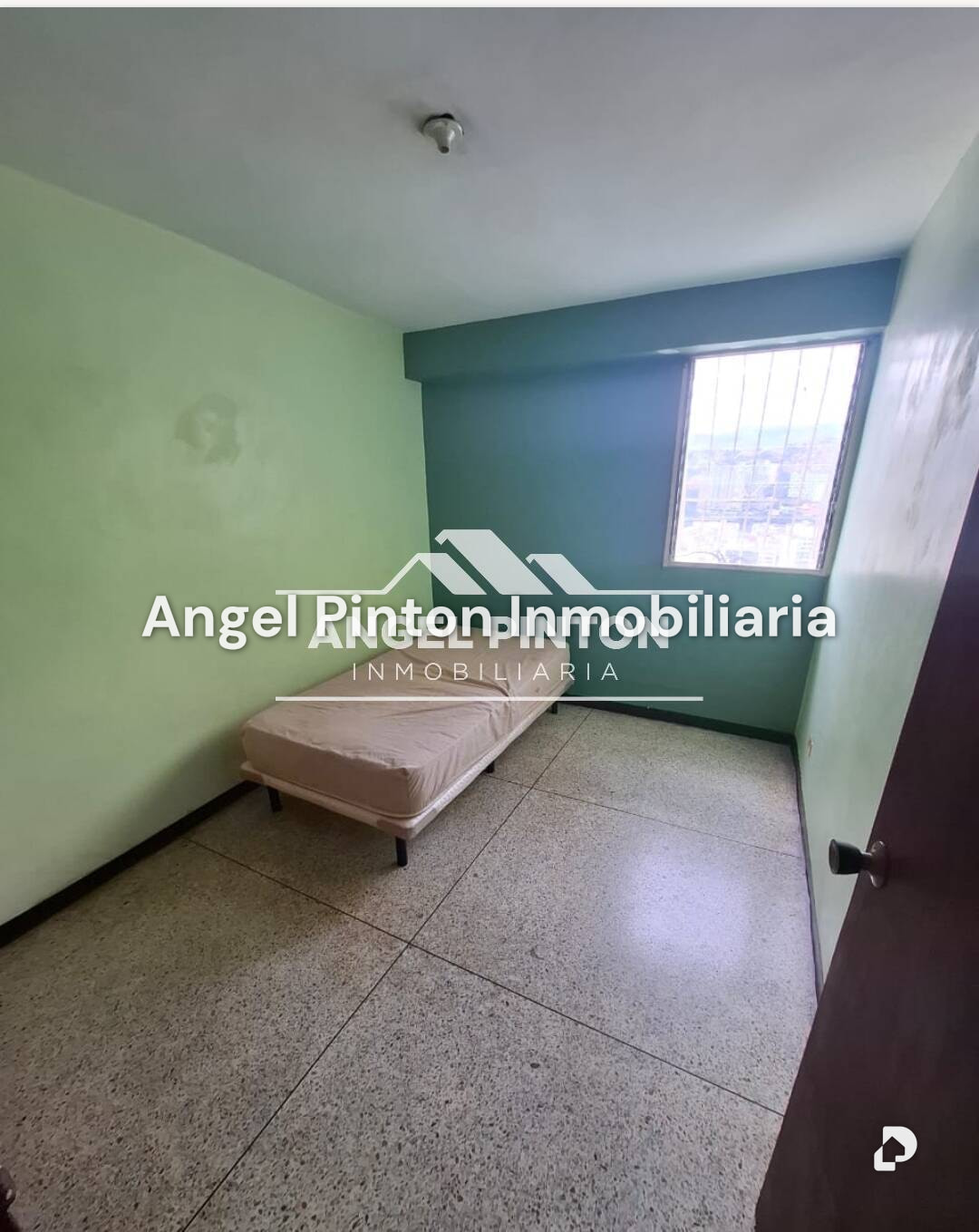 Apartamento en Avenida Baralt, Caracas – 16