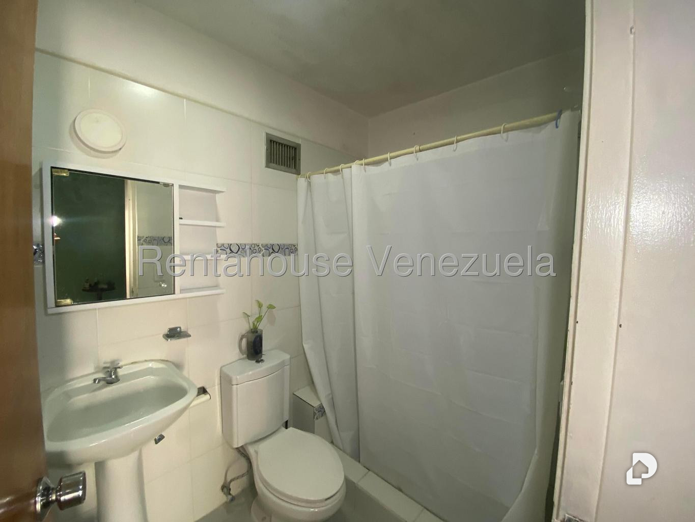 Apartamento en Parroquia La Candelaria, Caracas – 28
