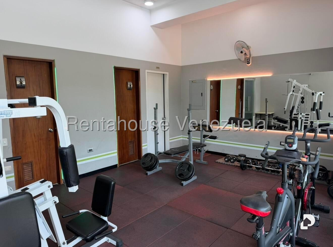 Apartamento en Las Mesetas de Santa Rosa de Lima, Caracas – 17