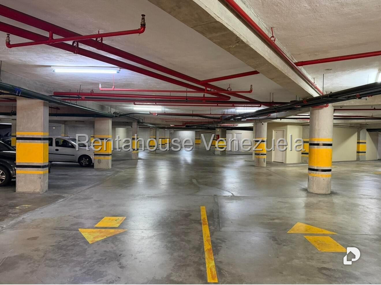Apartamento en Las Mesetas de Santa Rosa de Lima, Caracas – 22