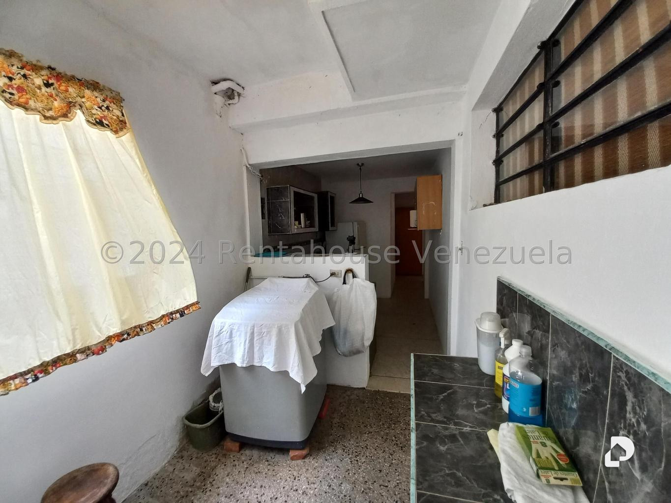 Casa en Prados del Este, Caracas – 58