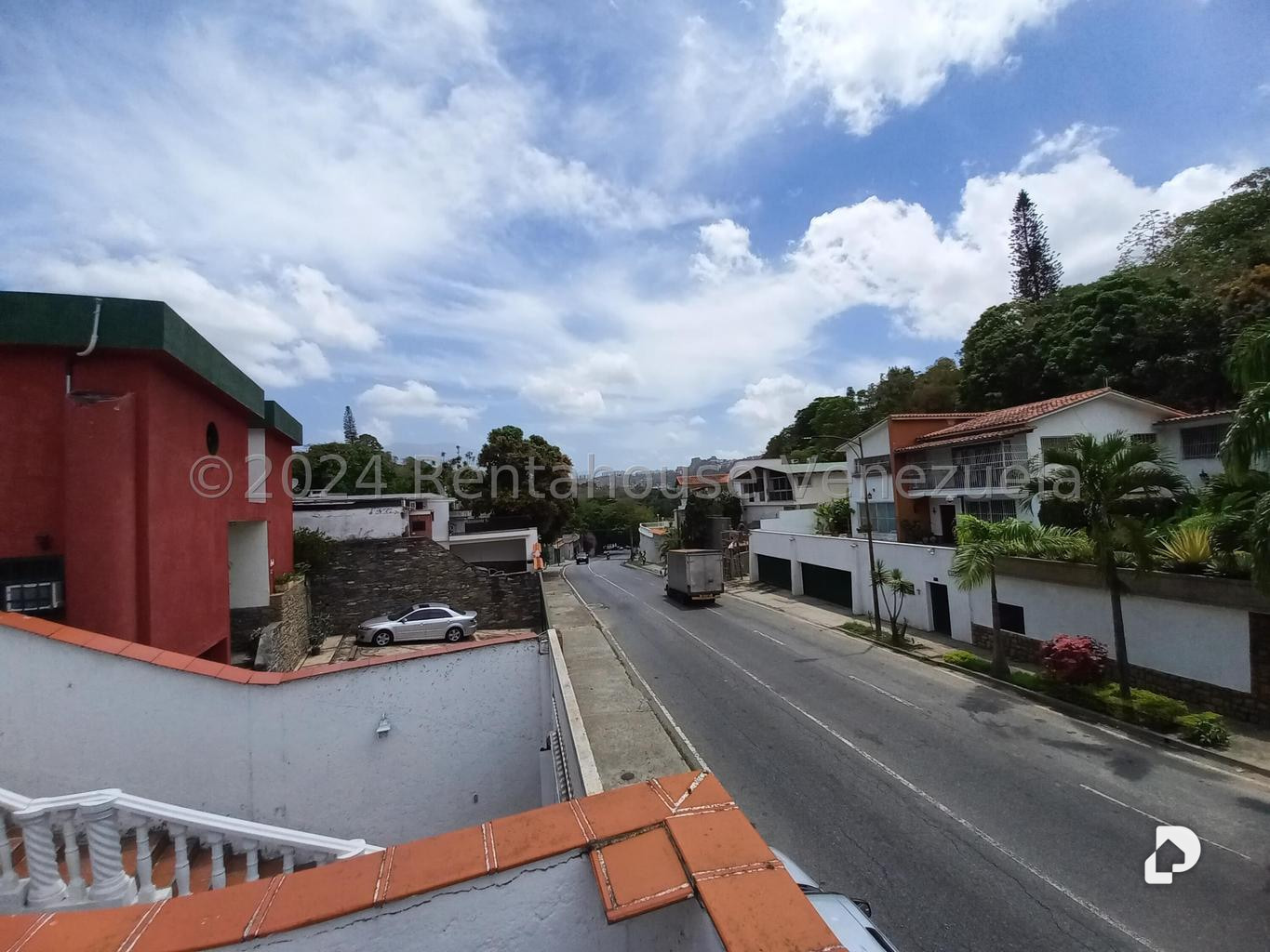 Casa en Prados del Este, Caracas – 68