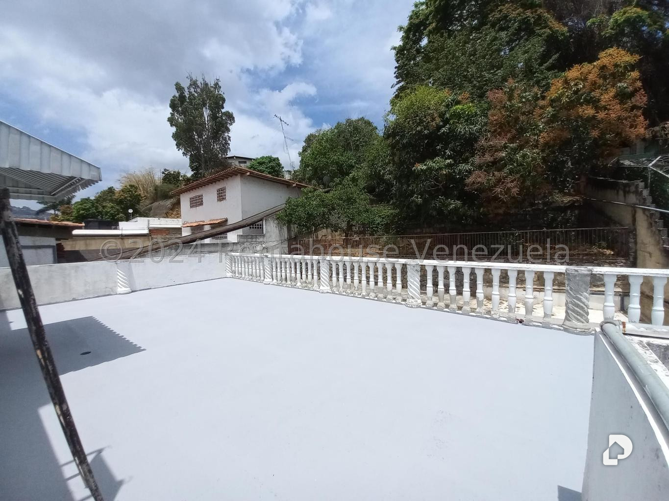 Casa en Prados del Este, Caracas – 50