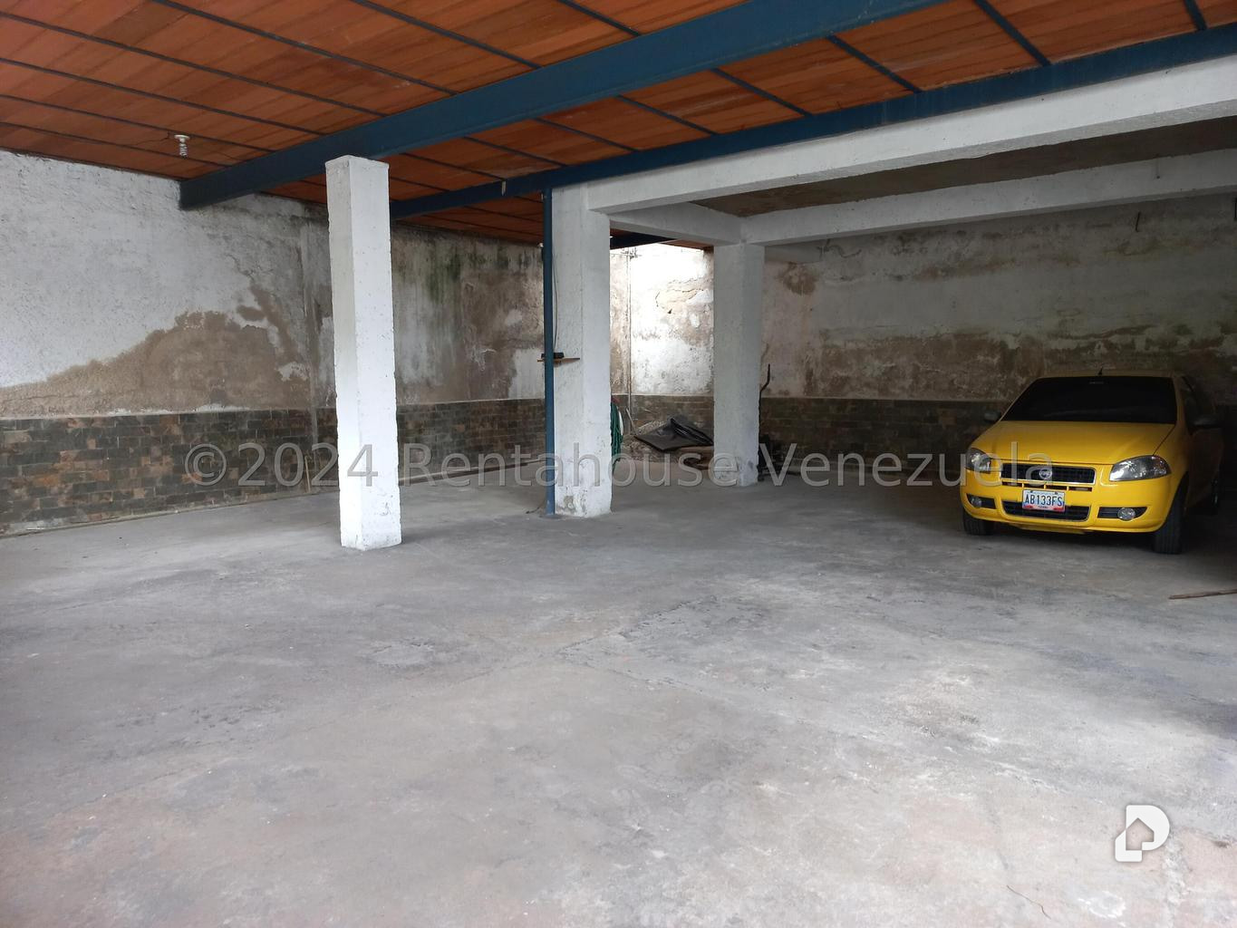 Casa en Prados del Este, Caracas – 69