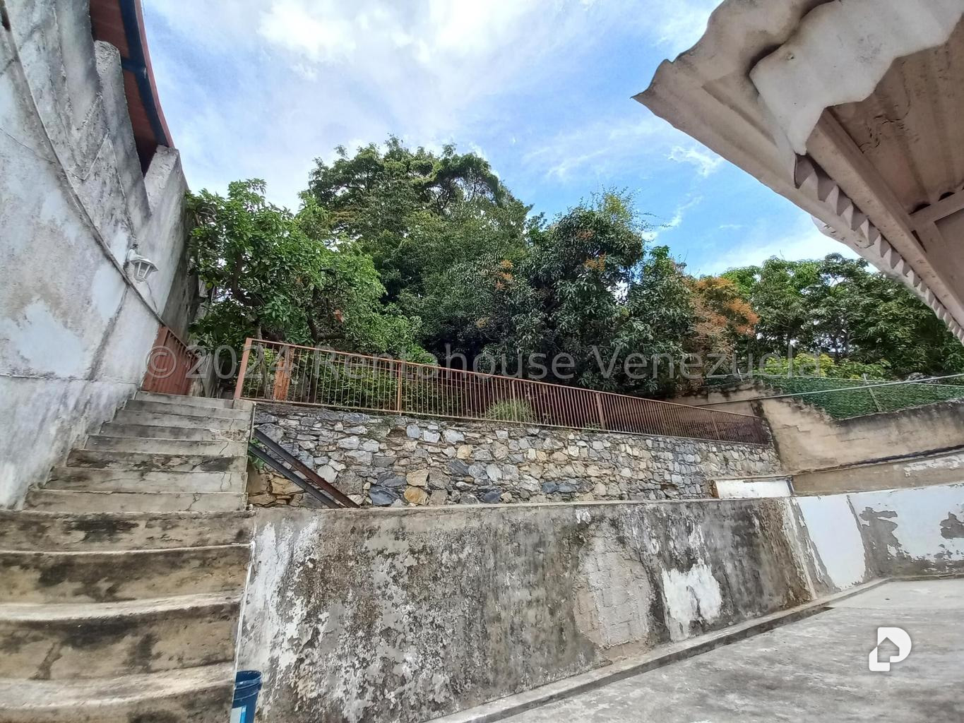 Casa en Prados del Este, Caracas – 63