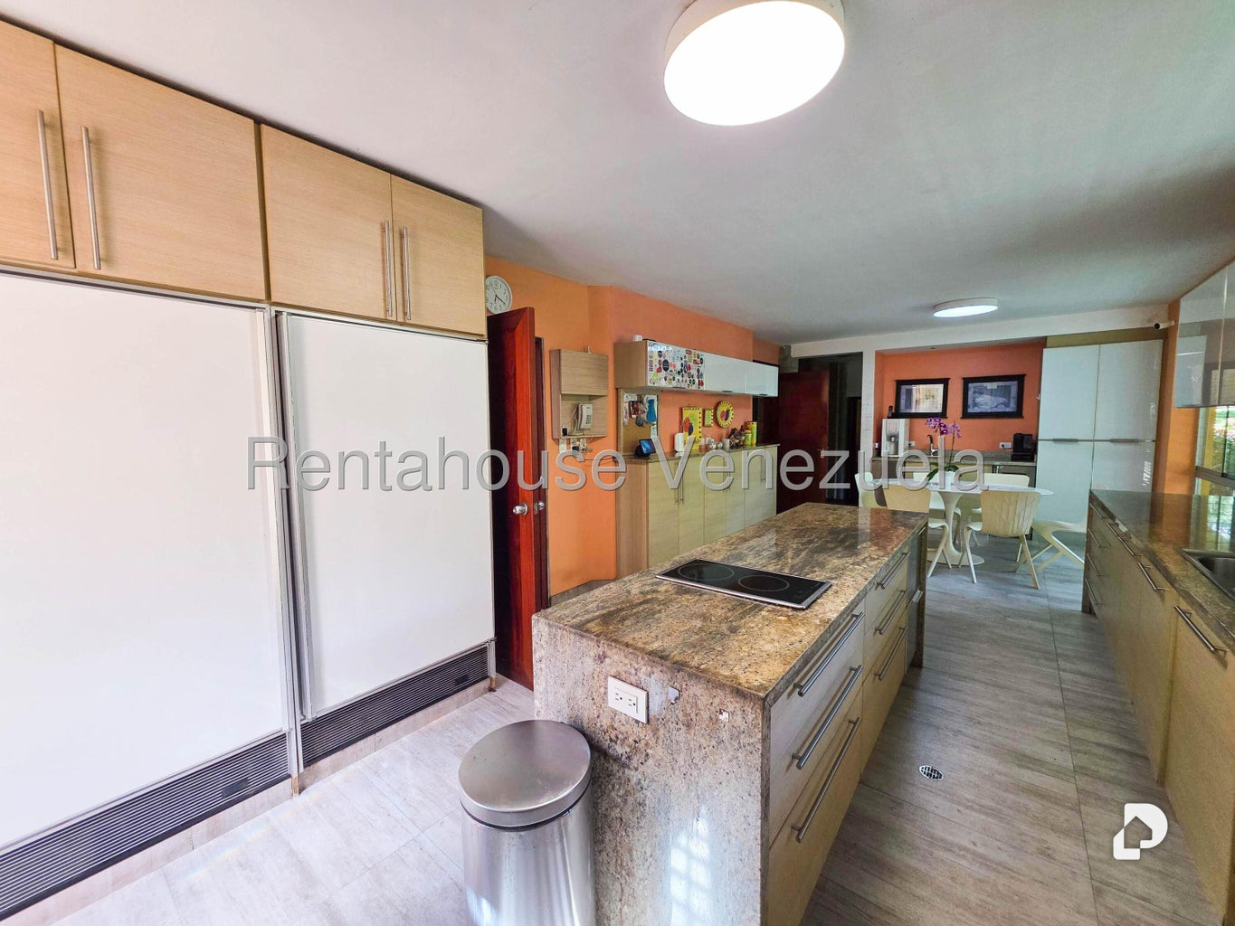 Casa en Cerro Verde, Caracas – 24