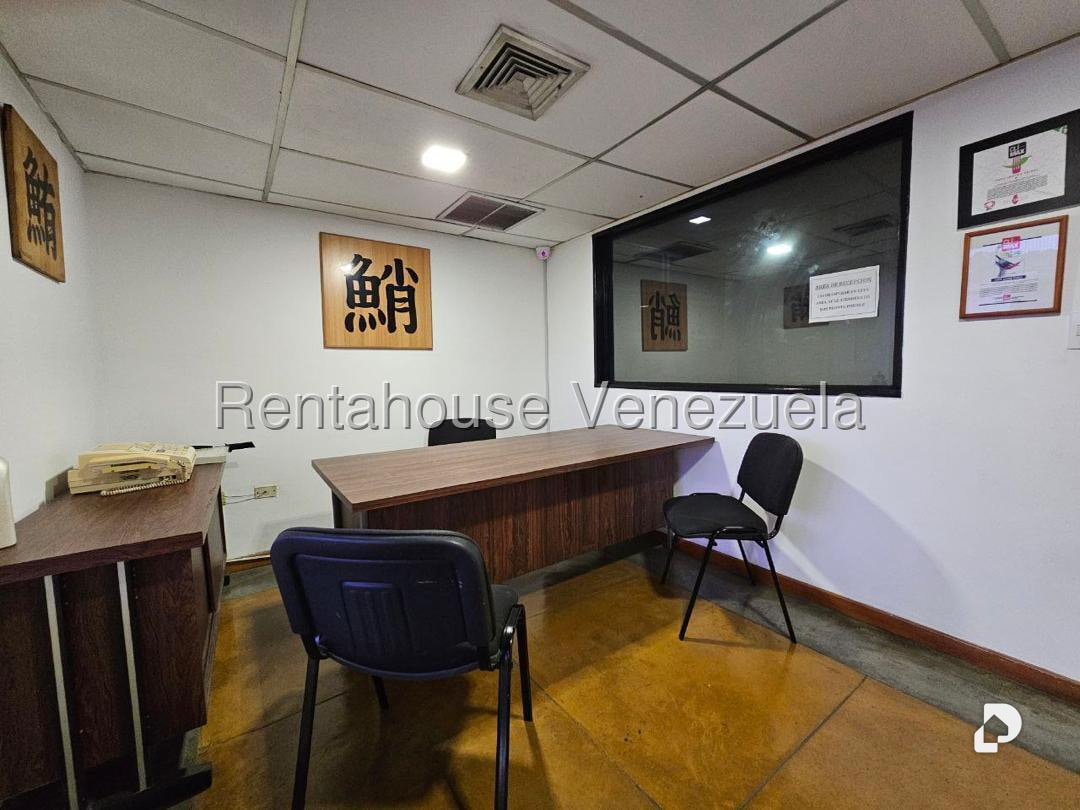 Edificio en Las Mercedes, Caracas – 61